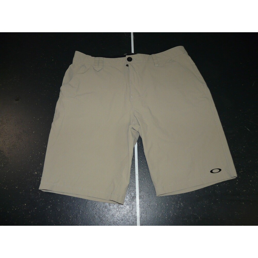 Oakley Shorts Men's 34 Beige Regular Fit Golf Performance Stretch Zip Fly 442431